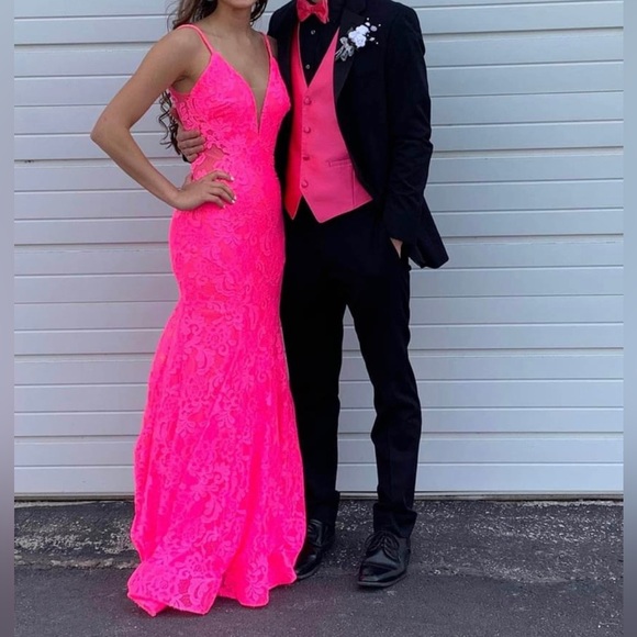 La Femme Sleeveless Lace Mermaid Gown in Neon Pink - Picture 3 of 6